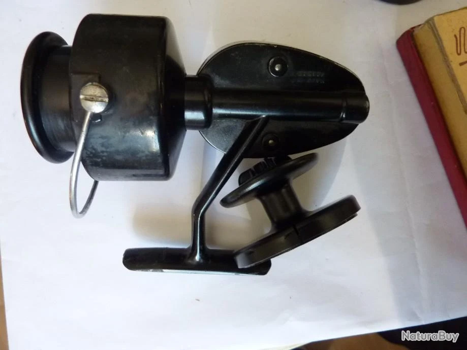 Moulinet Mitchell 300 Pick-up Premier Modèle En TBE Avec Une Deuxième Bobine Et Boite D'origine 4 Moulinet Mitchell 300 Pick-up Premier Modèle En TBE Avec Une Deuxième Bobine Et Boite D'origine – Image 4