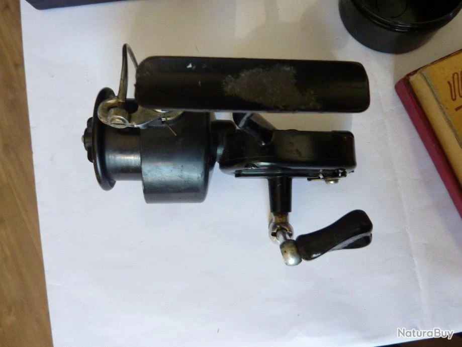 Moulinet Mitchell 300 Pick-up Premier Modèle En TBE Avec Une Deuxième Bobine Et Boite D'origine 7 Moulinet Mitchell 300 Pick-up Premier Modèle En TBE Avec Une Deuxième Bobine Et Boite D'origine – Image 7